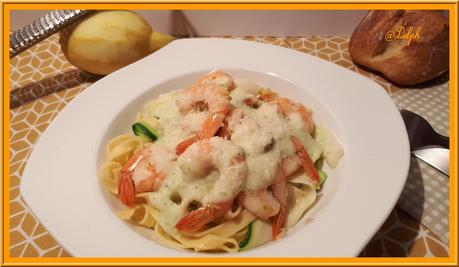 Tagliatelles sauce courgette et crevettes au citron Tagliatelles sauce courgette et crevettes au citron