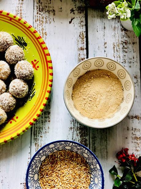 Oundè : perles indo-mauriciennes de farine de riz grillé à la cardamome et noix de coco sans gluten !