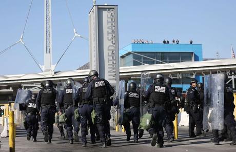 Etats-Unis : Des agents des frontières se moquent des migrants sur Facebook