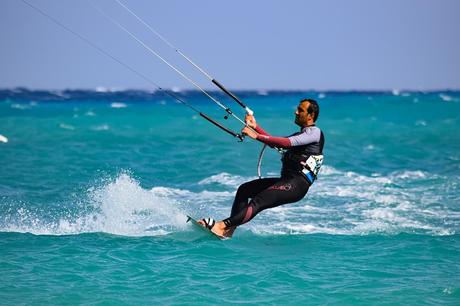 Comment apprendre le kitesurf ?