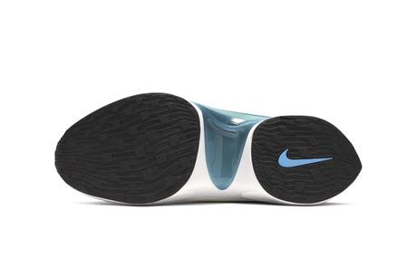 Nike dévoile une runner futuriste avec la Nike N110 DIMSIX