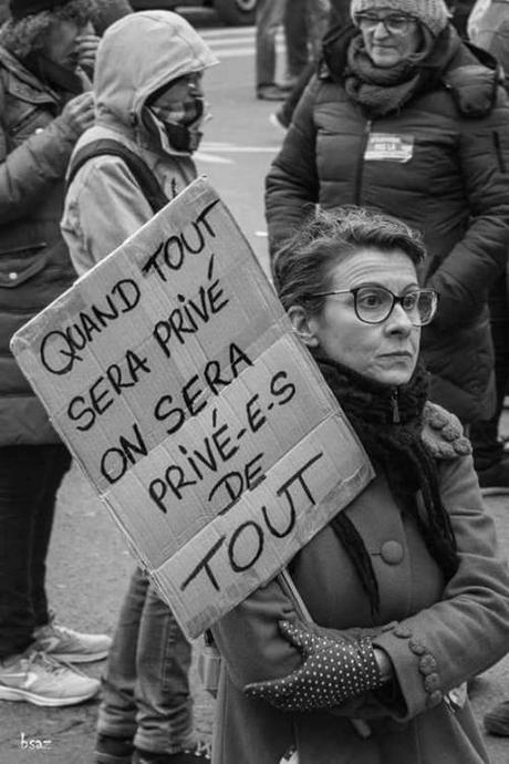 que cette horloge existe et n'ait pas d'horloger