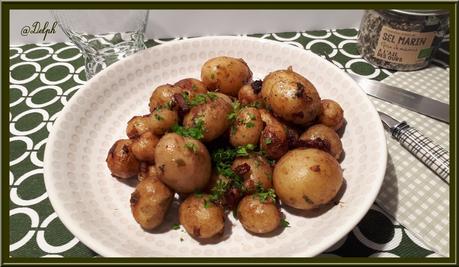 Pommes de terre  grenaille, oignons frais et lardons