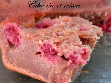 Brownie au chocolat blanc et aux framboises Brownie au chocolat blanc et aux framboises