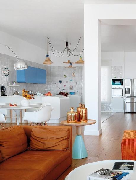 Visite d’une maison à Malaga avec vue sur la mer maison à malaga cuisine américaine ouverte sur salon escalier contemporain - blog déco - clem around the corner