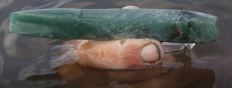 Un outil en jadéite découvert dans une ancienne saline maya