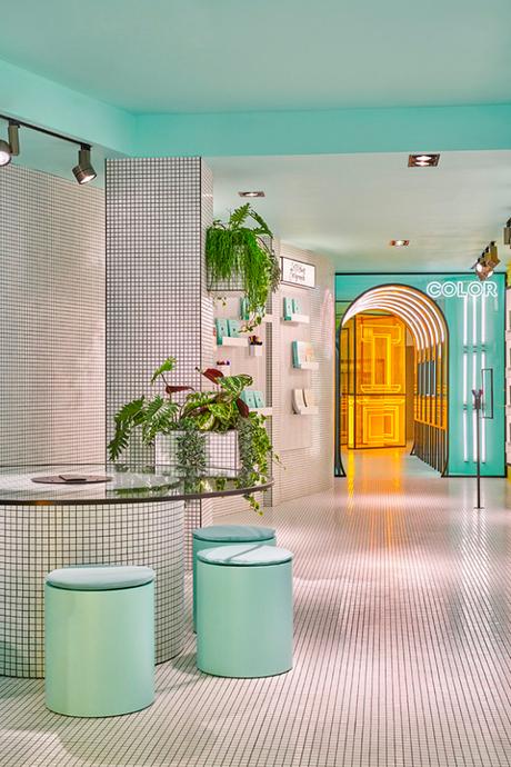 Rubio, une boutique à la décoration rétrofuturiste Rubio, une boutique à la décoration rétrofuturiste