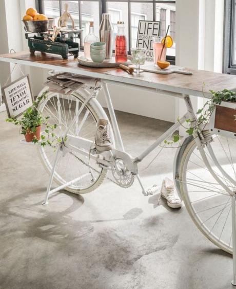 déco vélo salon table blanc vintage - blog déco - clem around the corner