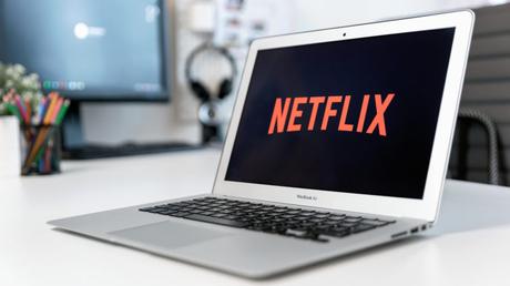 Regarder Netflix au travail : une extension Chrome fait croire que vous êtes en visioconférence