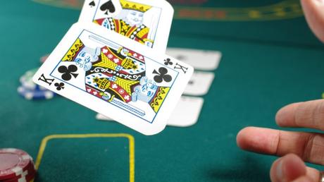 Une IA de Facebook bat plusieurs champions de poker Une IA de Facebook bat plusieurs champions de poker