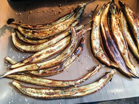 Longues – Salade d’aubergines à la féta, aux noisettes et aux pickles de radis