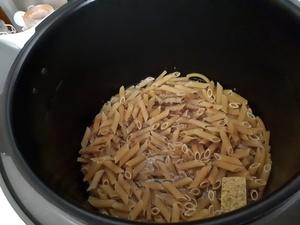 Pâte au saumon et aux courgettes au cookéo Cliquer sur les photographies pour les agrandir