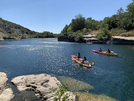 Carte postale devant le Gardon