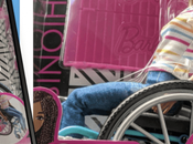 poupée noire fauteuil nouvelle Barbie® Mattel fait sensation