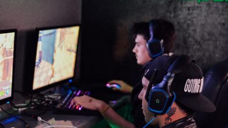 Un père retire son fils de l’école pour qu’il joue à Fortnite toute la journée Un père retire son fils de l’école pour qu’il joue à Fortnite toute la journée