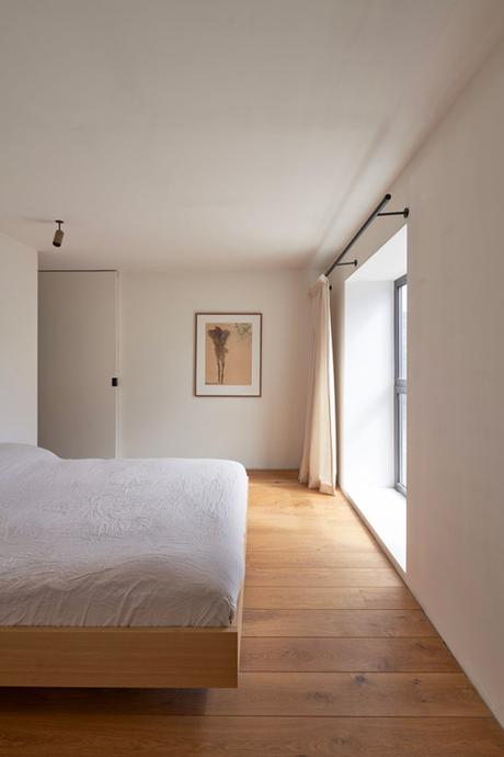 Un ancien gymnase transformé en loft épuré et zen Un ancien gymnase transformé en loft épuré et zen