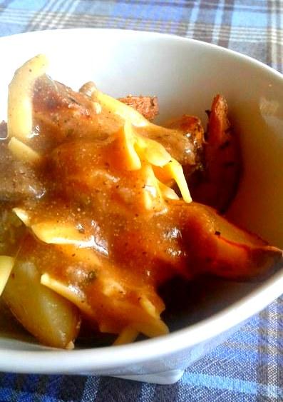 Poutine et brick hot-dog à la choucroute Poutine et brick hot-dog à la choucroute