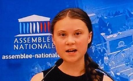 Greta Thunberg, Notre-Dame la Planète (en feu) Greta Thunberg, Notre-Dame la Planète (en feu)