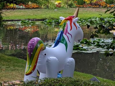 LE GÂTEAU CHOCOLAT anime l'entracte du Tannhäuser à Bayreuth - Ambiance au bord du lac.