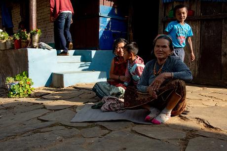 De Pothana à Landruk – le 8 Novembre 2018 Portrait de famille
