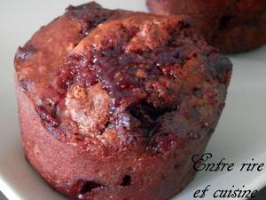 Muffins à l'épeautre coeur de confiture de fraises et pépites de chocolat au lait {sans sucre ajouté, sans beurre} 