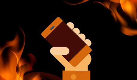 Un chargeur de smartphone peut-il prendre feu ?