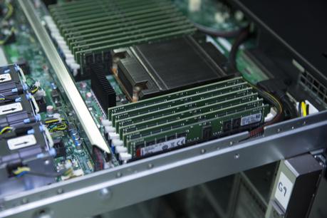 Kingston Technology - Disponibilité des DIMM Registered DDR4-3200 pour les processeurs EPYC AMD de deuxième generation
