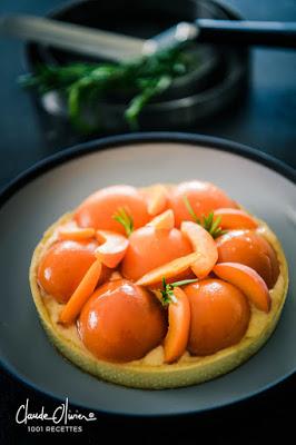 Deux tartelettes pour le prix d'une: abricot romarin et framboise pistache