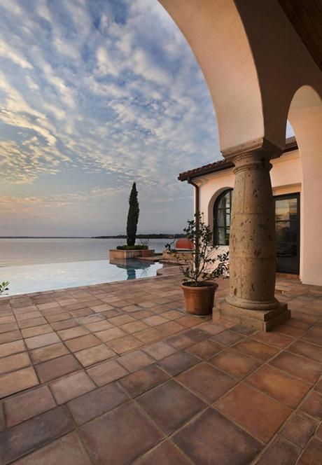 style toscan vue piscine mer italie - blog déco - clem around the corner