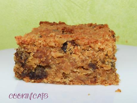 CARRES DE COOKIES NOIX & POIS CHICHE (sans gluten, végétalien) CARRES DE COOKIES NOIX & POIS CHICHE (sans gluten, végétalien)