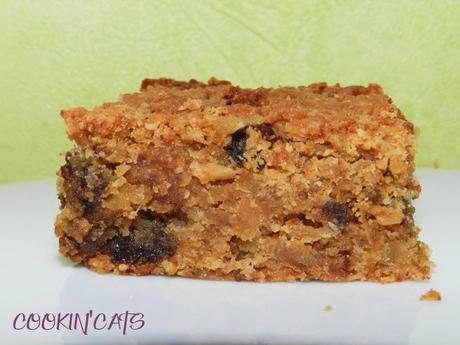 CARRES DE COOKIES NOIX & POIS CHICHE (sans gluten, végétalien) CARRES DE COOKIES NOIX & POIS CHICHE (sans gluten, végétalien)