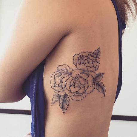 Signification de tatouage femme rose, styles et tendances - Paperblog
