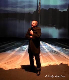 Les ailes du Désir dans la mise en scène de Gérard Vantaggioli au Chien qui Fume et autres spectacles dans ce théâtre