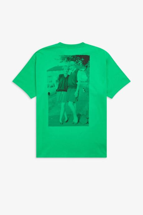 La nouvelle capsule Raf Simons x Fred Perry rend hommage à la jeunesse brittanique des années 70 La nouvelle capsule Raf Simons x Fred Perry rend hommage à la jeunesse brittanique des années 70