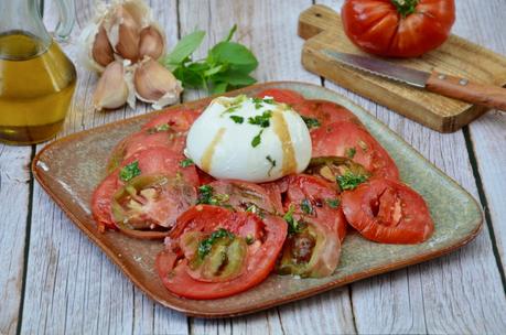 Salade de tomates à la burrata