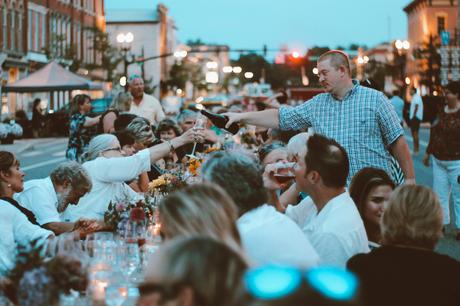 Info bière – Retour sur les plus grandes tendances de la décennie dans le secteur des aliments et des boissons et où les trouver – The Buffalo News
 – Mousse de bière