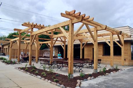 Craft beer – La brasserie New West Allis, station n ° 6, ouvrira ses portes sur la rue Becher le 23 août
 – Bière brune