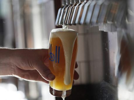 Craft beer – Sur 2,8 km, le premier quartier de brasserie de Buffalo pour les amateurs de bière depuis la Prohibition – The Buffalo News
 – Bière noire