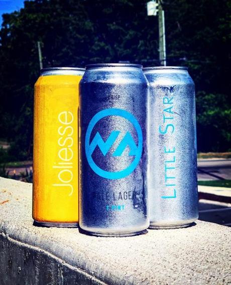 New Anthem's Little Star, une bière américaine Keller et Joliesse, un blé Pilsner. (Photo quotidienne de Port City / Avec l'aimable autorisation de New Anthem Beer Project)