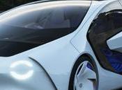 Tokyo 2020 voiture autonome pour porter flamme olympique