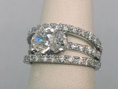 Creation de bagues larges pour femme bague large pour femme avec gros diamant ovale
