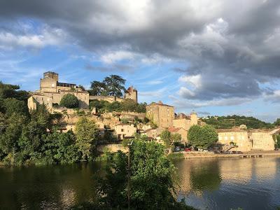 Vacances 2019 Lot Dordogne et Bourges/Série : Casa de papel