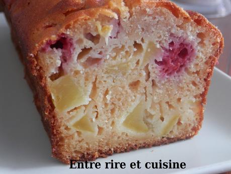 Cake léger à la compote et aux fruits Cake léger à la compote et aux fruits