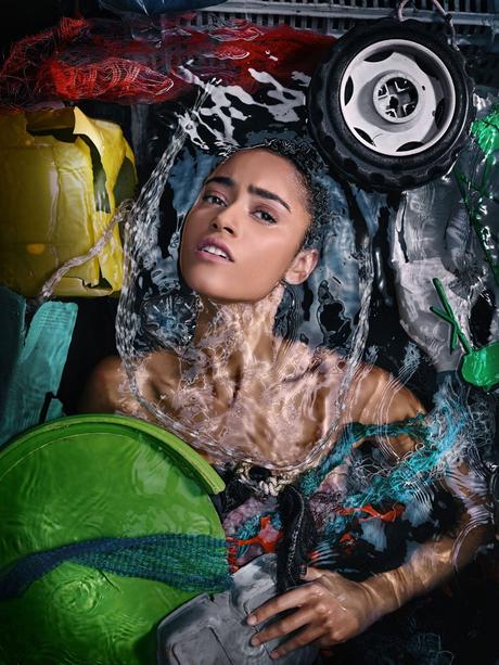 Plastic Ocean : l’exposition de photos à 40 mètres de profondeur