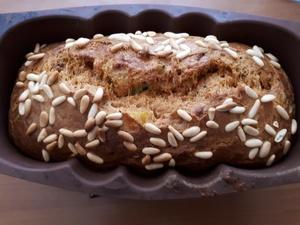 Cake aux poivrons et thon à la tomate Cliquer sur les photographies pour les agrandir