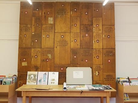 Caisses en bois dans lesquelles les livres circulaient de 1920 à 1960