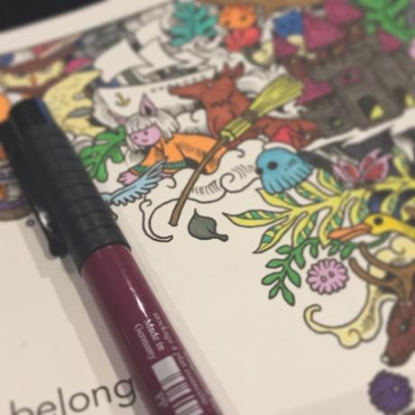 Mes yeux… partie 2 de 3 Cahier de coloriage et crayon flous