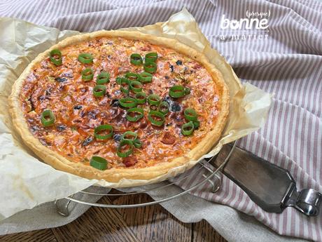 Quiche feuilletée à la grecque {feta, tomates, olives noires}