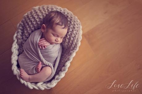 Séance photo bébé nouveau-né à domicile Puteaux