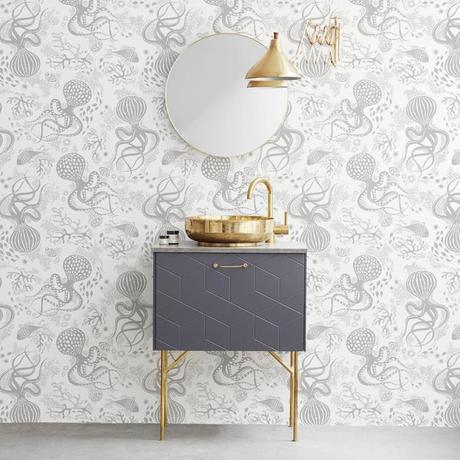 salle de bain grise doré or papier peint pieuvre monde marin blanc